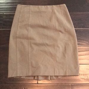 Express pencil skirt in pretty taupe color